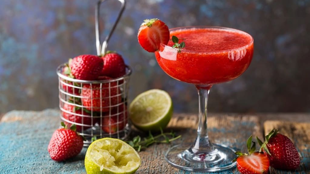 Mr & Mrs T Strawberry Daiquiri Margarita Mix Recipe